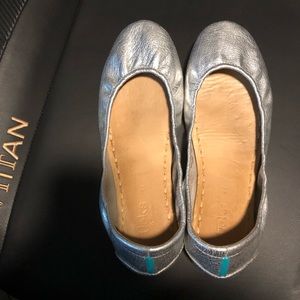 Tieks silver screen size 11